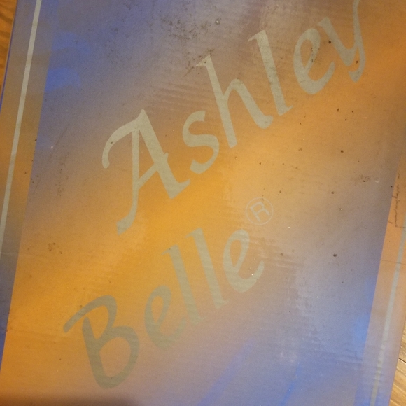 Ashley Belle Porcelain Kady doll - Picture 2 of 7